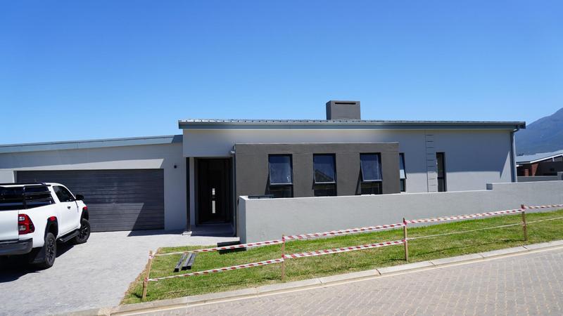 3 Bedroom Property for Sale in Kraaibosch Park Western Cape